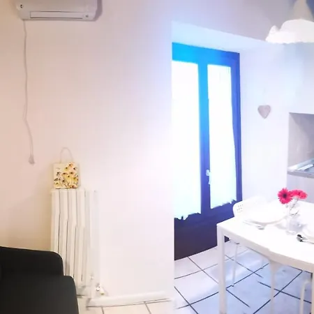 Castello Di Montecarotto Apartment Ancona